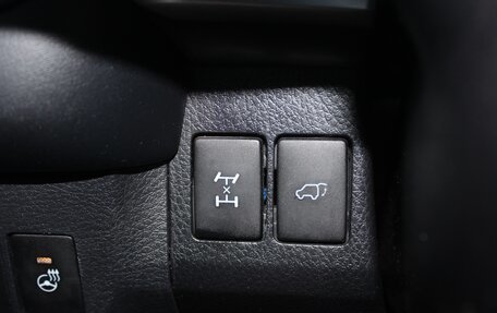 Toyota RAV4, 2017 год, 2 599 990 рублей, 19 фотография