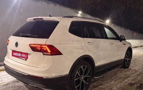 Volkswagen Tiguan II, 2019 год, 3 500 000 рублей, 3 фотография