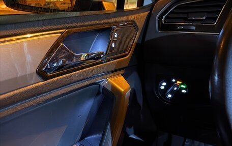 Volkswagen Tiguan II, 2019 год, 3 500 000 рублей, 19 фотография