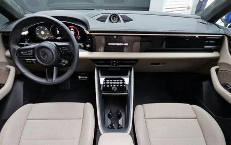 Porsche Macan, 2025 год, 13 650 000 рублей, 8 фотография