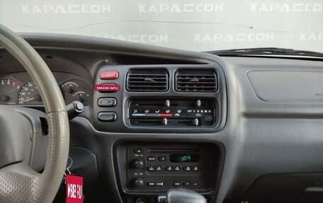 Chevrolet Tracker II, 2003 год, 550 000 рублей, 10 фотография