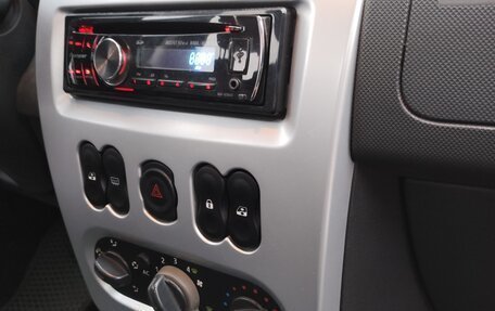 Renault Sandero I, 2010 год, 690 000 рублей, 11 фотография