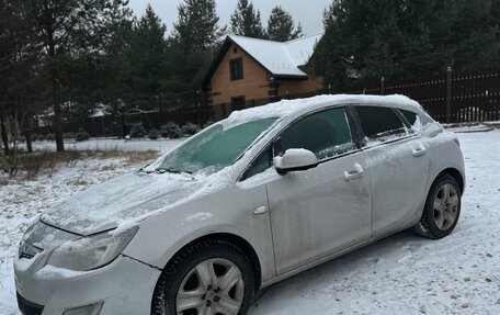 Opel Astra J, 2011 год, 350 000 рублей, 3 фотография