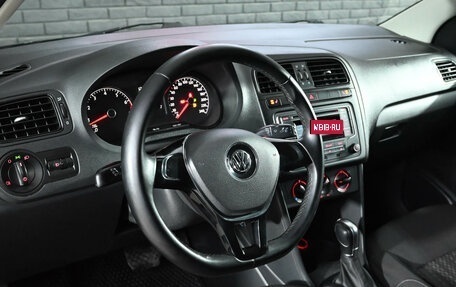 Volkswagen Polo VI (EU Market), 2015 год, 1 050 000 рублей, 11 фотография