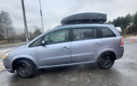 Opel Zafira B, 2005 год, 300 000 рублей, 4 фотография
