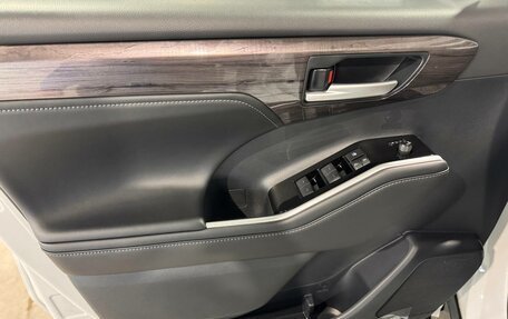 Toyota Highlander, 2025 год, 5 650 000 рублей, 28 фотография