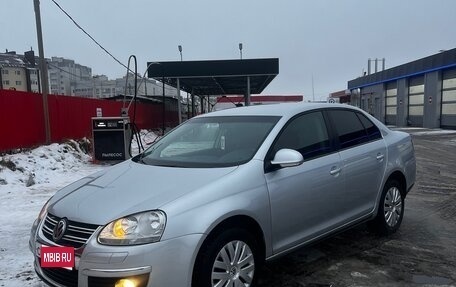 Volkswagen Jetta VI, 2010 год, 620 000 рублей, 1 фотография