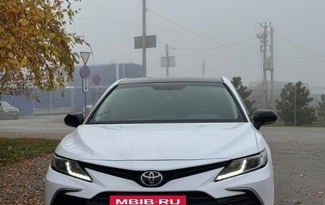 Toyota Camry, 2021 год, 2 000 000 рублей, 6 фотография