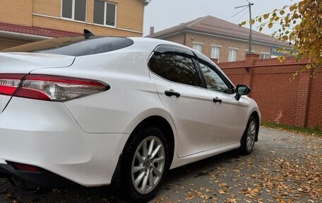 Toyota Camry, 2021 год, 2 000 000 рублей, 16 фотография