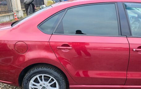 Volkswagen Polo VI (EU Market), 2011 год, 750 000 рублей, 3 фотография