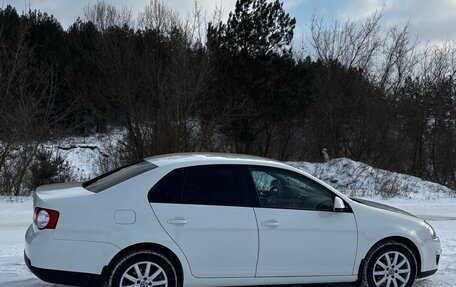 Volkswagen Jetta VI, 2010 год, 750 000 рублей, 3 фотография