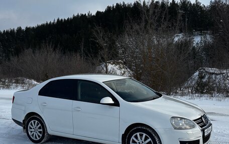 Volkswagen Jetta VI, 2010 год, 750 000 рублей, 2 фотография