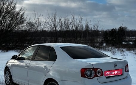 Volkswagen Jetta VI, 2010 год, 750 000 рублей, 5 фотография