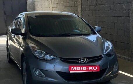 Hyundai Elantra V, 2012 год, 950 000 рублей, 2 фотография