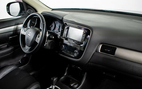 Mitsubishi Outlander III рестайлинг 3, 2013 год, 1 270 000 рублей, 10 фотография