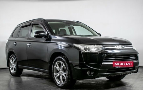 Mitsubishi Outlander III рестайлинг 3, 2013 год, 1 270 000 рублей, 3 фотография