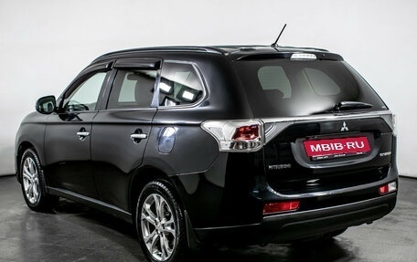 Mitsubishi Outlander III рестайлинг 3, 2013 год, 1 270 000 рублей, 7 фотография