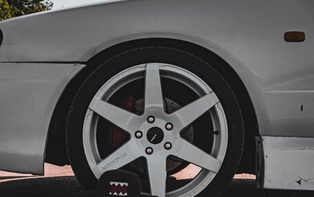 Nissan Skyline, 1999 год, 750 000 рублей, 2 фотография