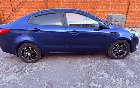 KIA Rio III рестайлинг, 2014 год, 940 000 рублей, 10 фотография