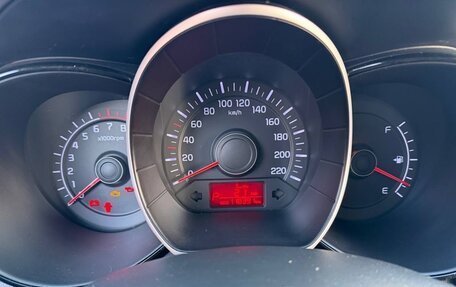 KIA Rio III рестайлинг, 2014 год, 940 000 рублей, 17 фотография