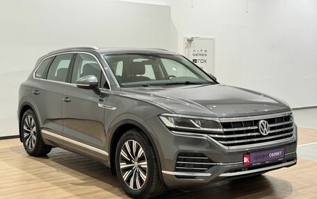 Volkswagen Touareg III, 2020 год, 5 850 000 рублей, 3 фотография