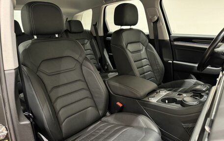 Volkswagen Touareg III, 2020 год, 5 850 000 рублей, 9 фотография