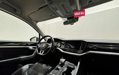 Volkswagen Touareg III, 2020 год, 5 850 000 рублей, 12 фотография