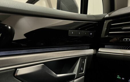 Volkswagen Touareg III, 2020 год, 5 850 000 рублей, 31 фотография