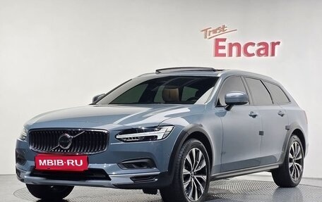 Volvo V90 Cross Country I рестайлинг, 2023 год, 5 990 000 рублей, 1 фотография