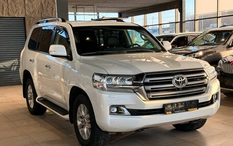 Toyota Land Cruiser 200, 2019 год, 6 350 000 рублей, 3 фотография