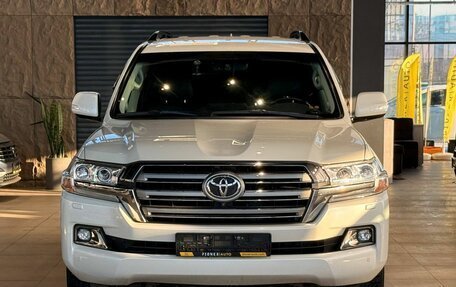 Toyota Land Cruiser 200, 2019 год, 6 350 000 рублей, 2 фотография