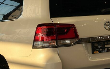 Toyota Land Cruiser 200, 2019 год, 6 350 000 рублей, 8 фотография