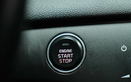 KIA Sportage IV рестайлинг, 2021 год, 2 370 000 рублей, 28 фотография