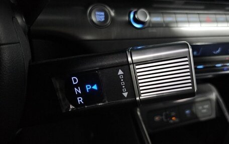 Hyundai Kona, 2024 год, 2 190 000 рублей, 9 фотография