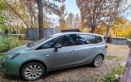 Opel Zafira C рестайлинг, 2014 год, 1 050 000 рублей, 2 фотография