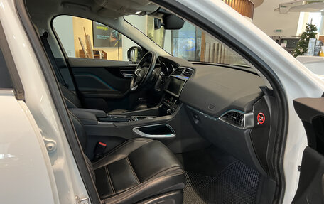 Jaguar F-Pace, 2018 год, 3 350 000 рублей, 15 фотография