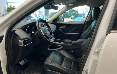 Jaguar F-Pace, 2018 год, 3 350 000 рублей, 20 фотография