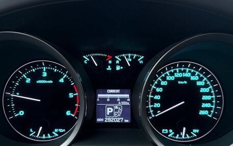 Toyota Land Cruiser 200, 2010 год, 2 550 000 рублей, 15 фотография