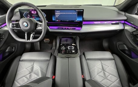 BMW 5 серия, 2025 год, 10 фотография