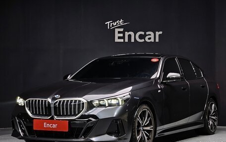 BMW 5 серия, 2025 год, 2 фотография