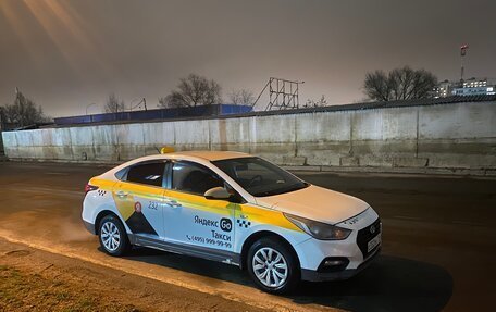 Hyundai Solaris II рестайлинг, 2019 год, 640 000 рублей, 1 фотография