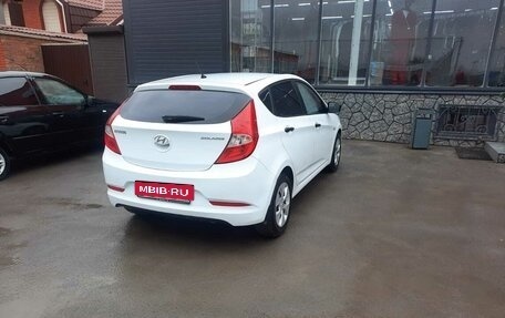 Hyundai Solaris II рестайлинг, 2015 год, 720 000 рублей, 4 фотография