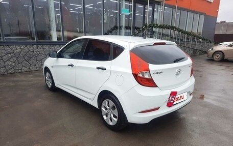 Hyundai Solaris II рестайлинг, 2015 год, 720 000 рублей, 5 фотография