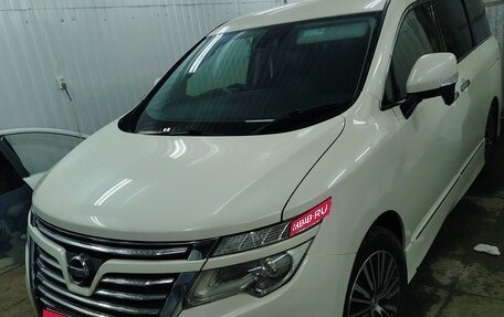 Nissan Elgrand III, 2019 год, 2 050 000 рублей, 1 фотография