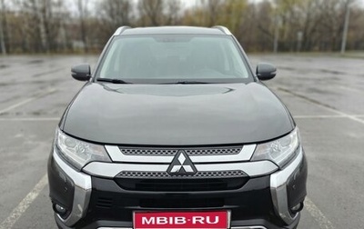 Mitsubishi Outlander III рестайлинг 3, 2019 год, 2 500 000 рублей, 1 фотография