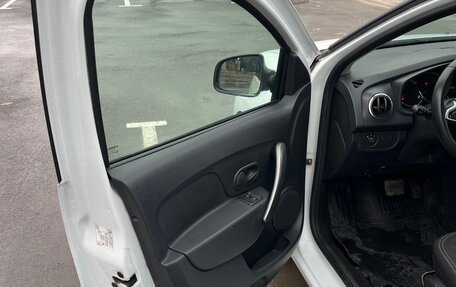 Renault Logan II, 2021 год, 720 000 рублей, 11 фотография