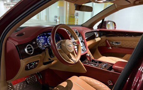 Bentley Bentayga I, 2016 год, 8 400 000 рублей, 10 фотография