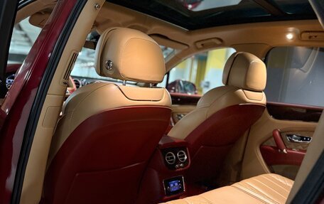 Bentley Bentayga I, 2016 год, 8 400 000 рублей, 12 фотография