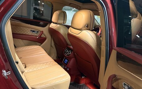 Bentley Bentayga I, 2016 год, 8 400 000 рублей, 20 фотография