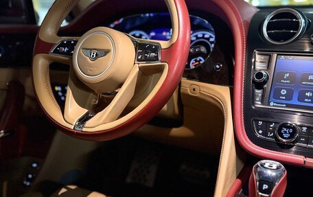 Bentley Bentayga I, 2016 год, 8 400 000 рублей, 26 фотография